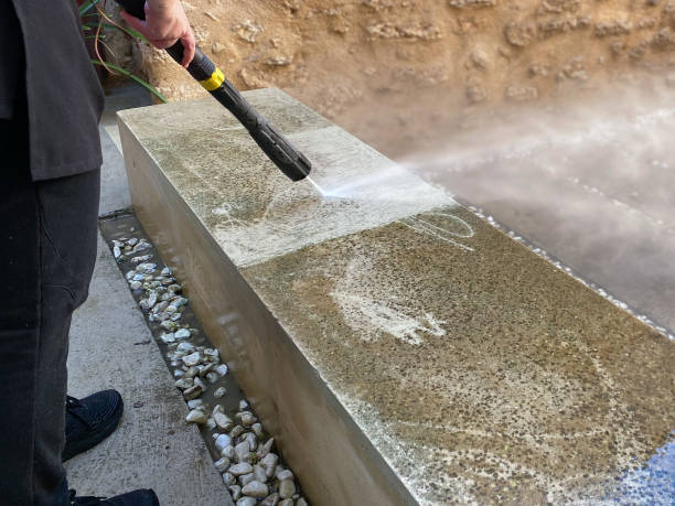 Best Garage Pressure Washing  in Walbridge, OH